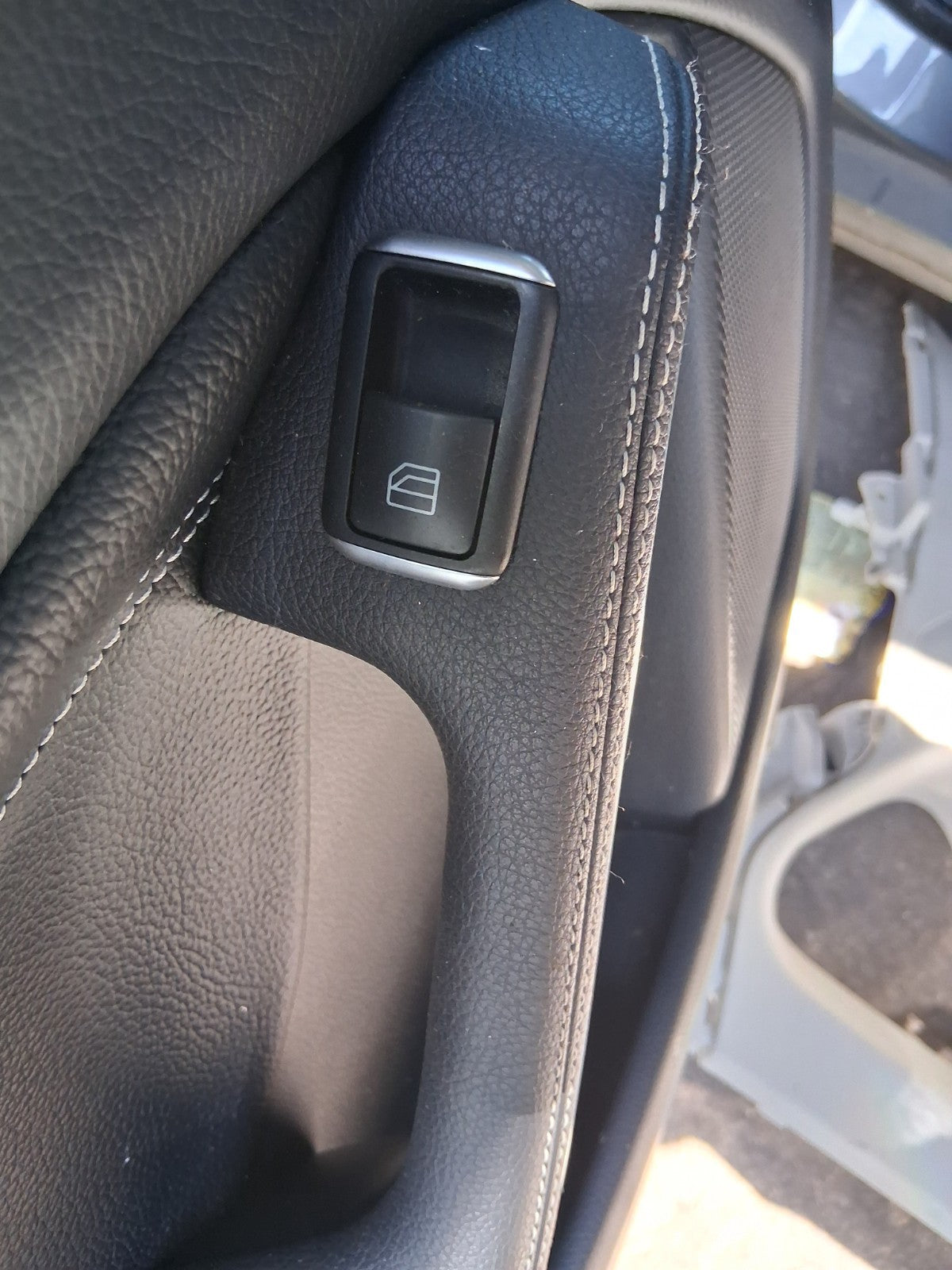 2019 MERCEDES BENZ GLA 180 X156 NSR PASSENGER SIDE REAR WINDOW CONTROL SWITCH