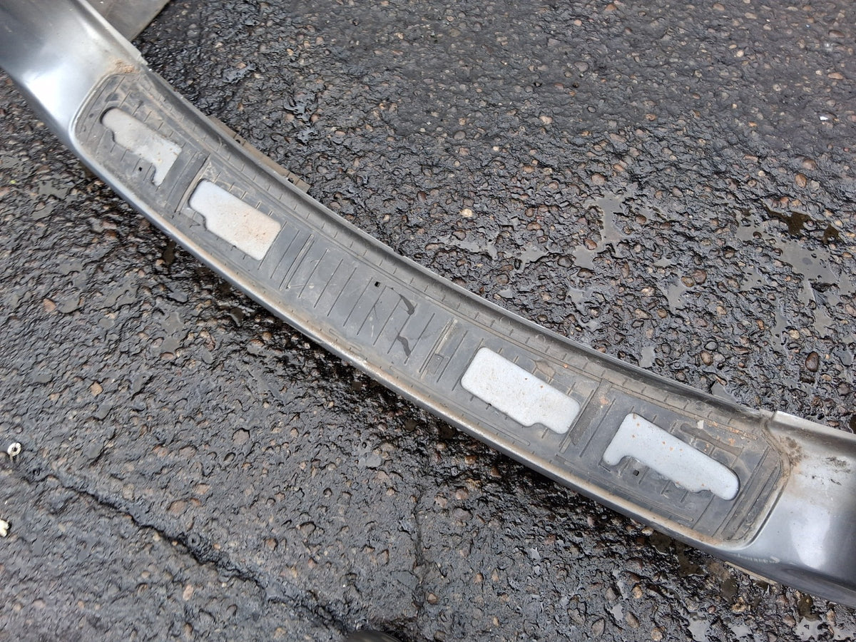 2003 PORSCHE CAYENNE MK1 REAR HATCHBACK BUMPER TITAN GREY D7Z