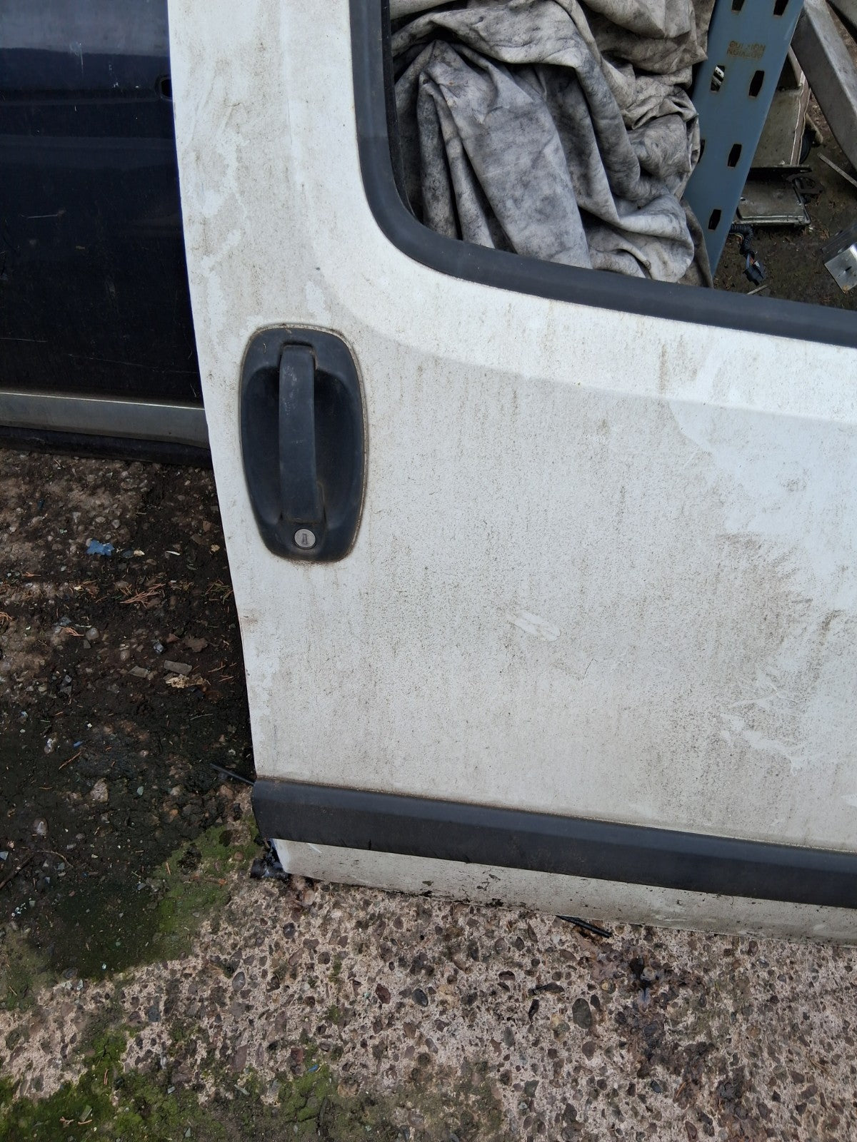 2015 PEUGEOT BIPPER OSF DRIVER SIDE FRONT RIGHT DOOR BARE WHITE WITH WING MIRROR