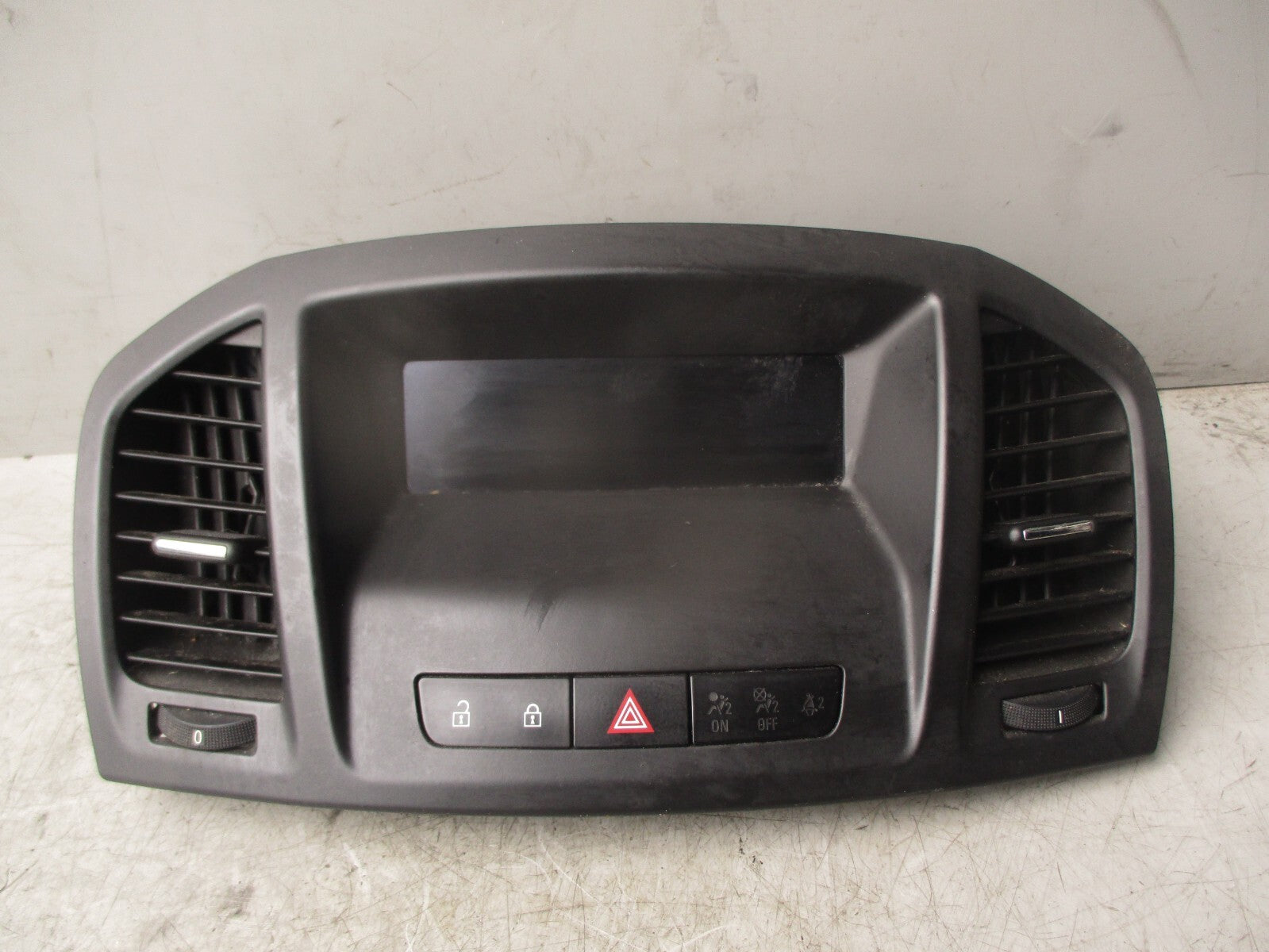 2013 VAUXHALL INSIGNIA MK1 MULTIMEDIA SCREEN DISPLAY AND AIR VENTS 22915943G