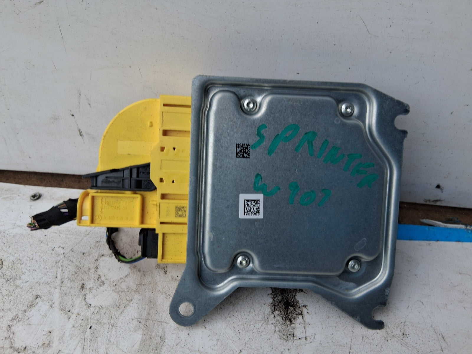 2021 MERCEDES BENZ SPRINTER W907 ECU AIRBAG MODULE SENSOR A9079000304