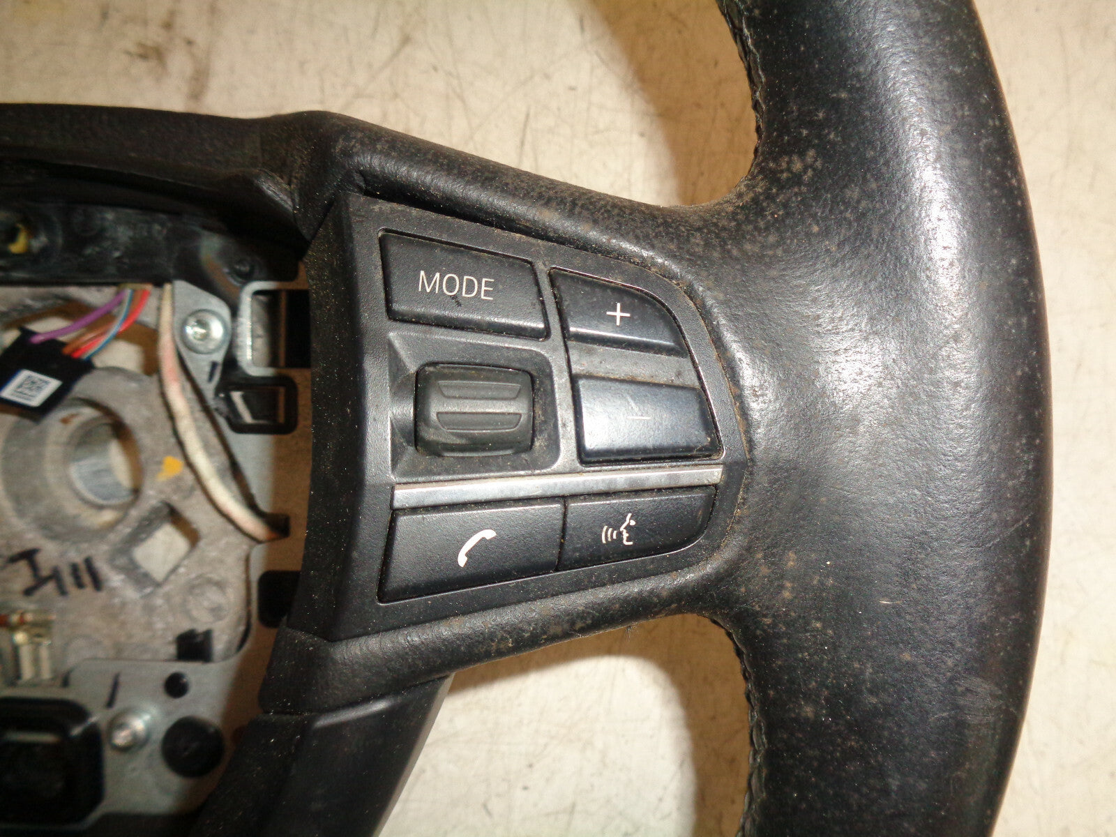 BMW 5 SERIES F10 2012 3 SPOKE MULTI FUNCTION LEATHER STEERING WHEEL
