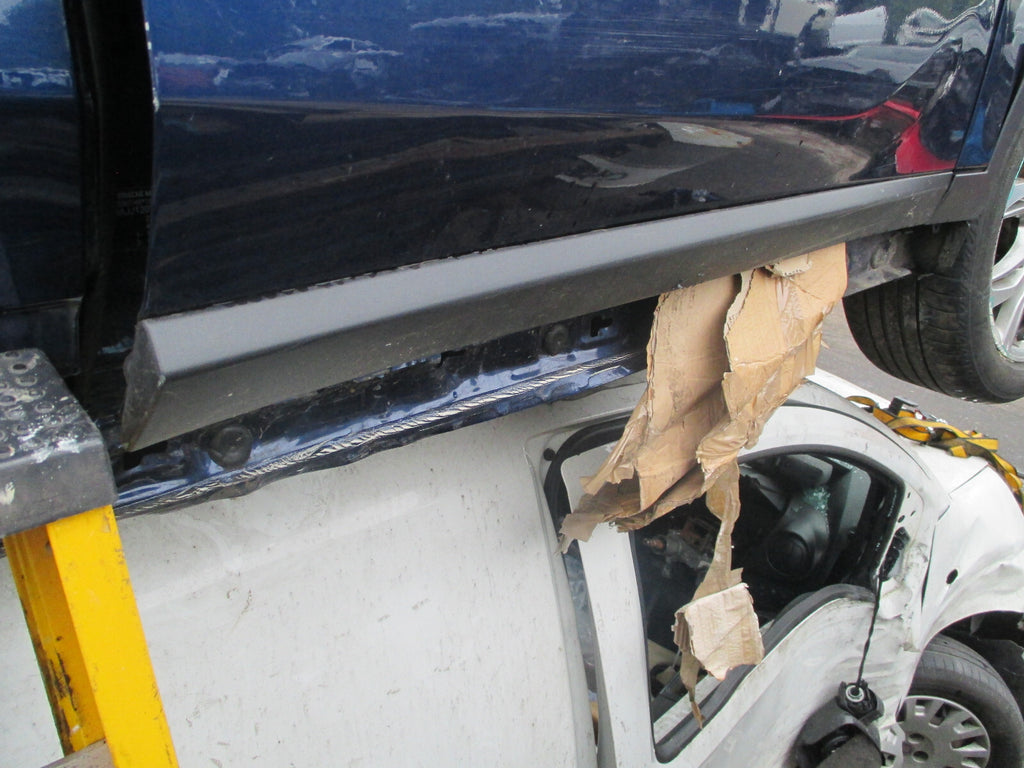 BMW X1 F48 2018 OSF DRIVER SIDE FRONT DOOR LOWER MOULDING TRIM