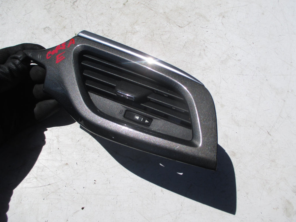 VAUXHALL CORSA E 2017 OS DRIVER SIDE AIR BLOWER VENT GREY CHROME 13384932