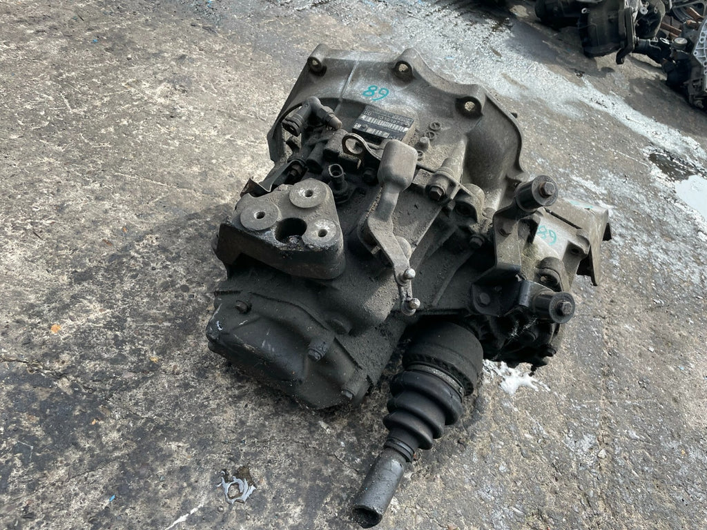 2003 VAUXHALL VECTRA SIGNUM 2.2 DIESEL 5 SPEED MANUAL GEARBOX 13101871 F35 GB68