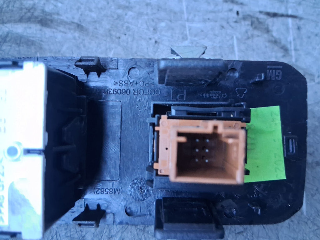 2023 CITROEN BERLINGO MK3 OSF DRIVER SIDE WINDOW CONTROL SWITCH 96783350ZD