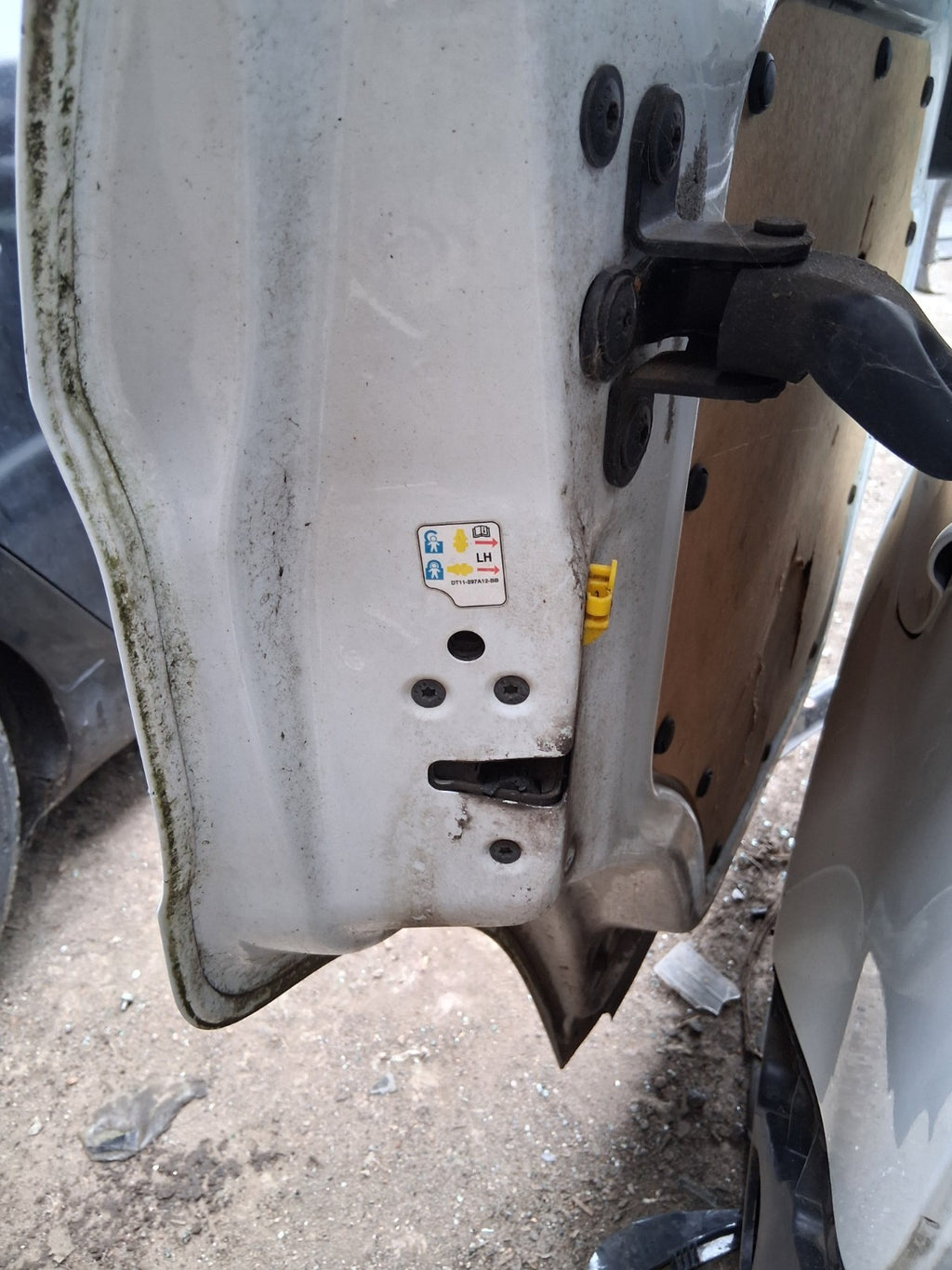 2015 FORD TRANSIT COURIER MK1 NS PASSENGER SIDE SLIDING DOOR LOCK MECHANISM