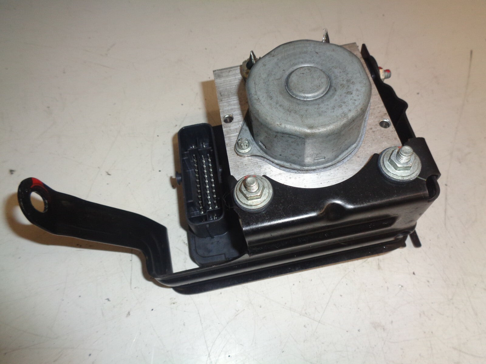SUZUKI CELERIO 2018 ABS PUMP MODULATOR 5611084MA
