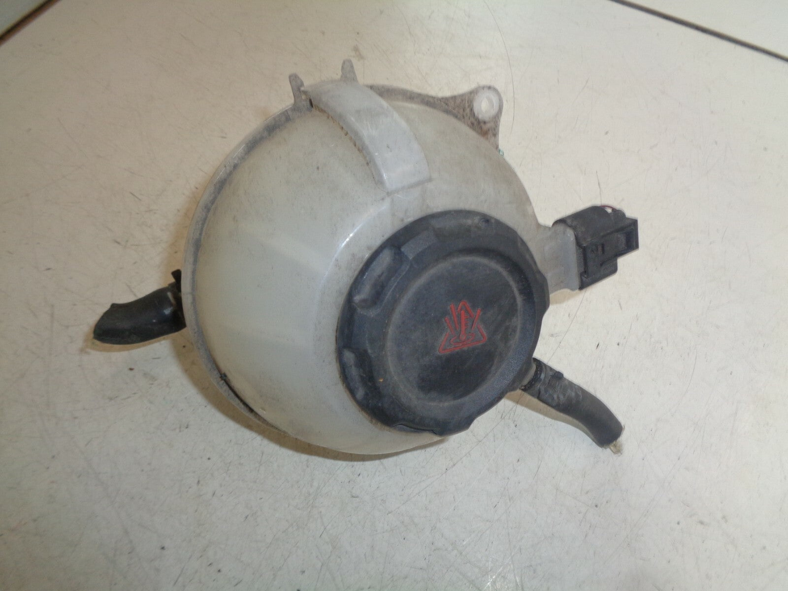 VW VOLKSWAGEN POLO 2017 6R 1.0 PETROL COOLANT  EXPANSION TANK 6Q0121407B