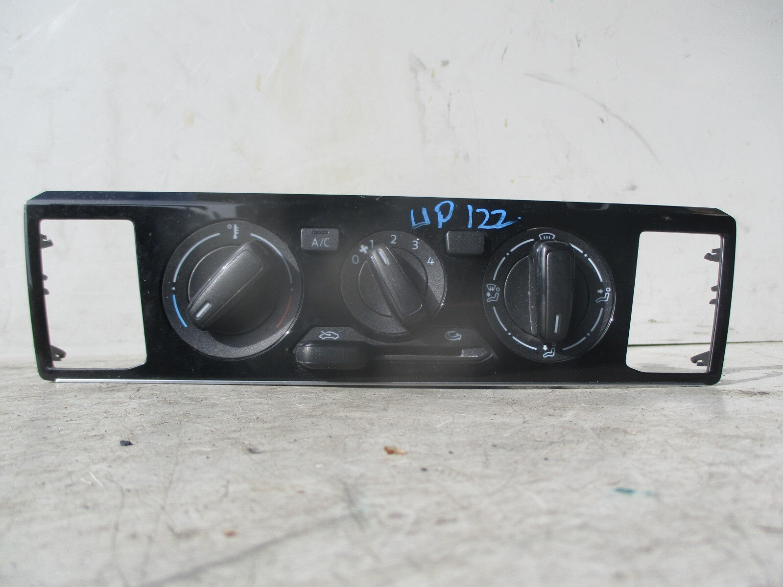 2022 VOLKSWAGEN UP AC AIR CON HEATER CLIMATE CONTROL SWITCH PANEL 1S0820045AD