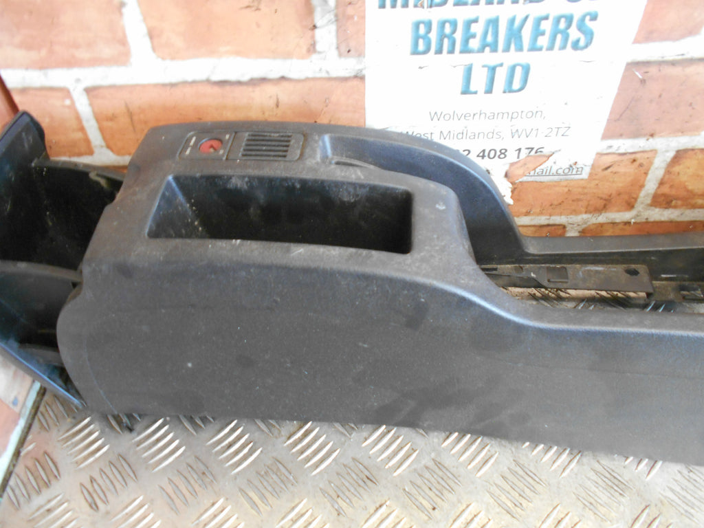 PEUGEOT 307 2003 CENTRE CONSOLE PLASTIC TRIM HANDBRAKE SURROUND 9634496677