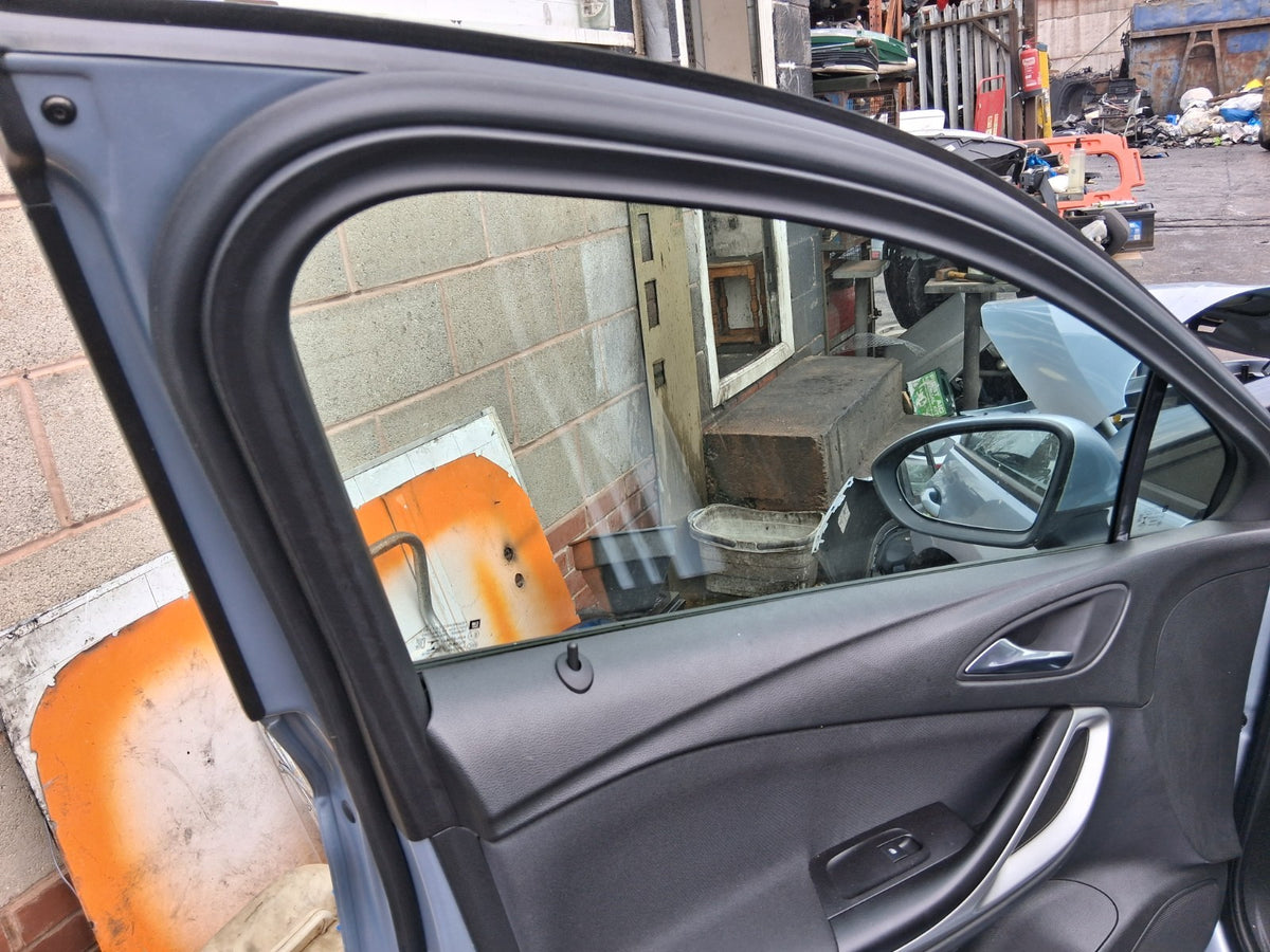 2019 VAUXHALL ASTRA K NSF PASSENGER SIDE FRONT LEFT WINDOW GLASS