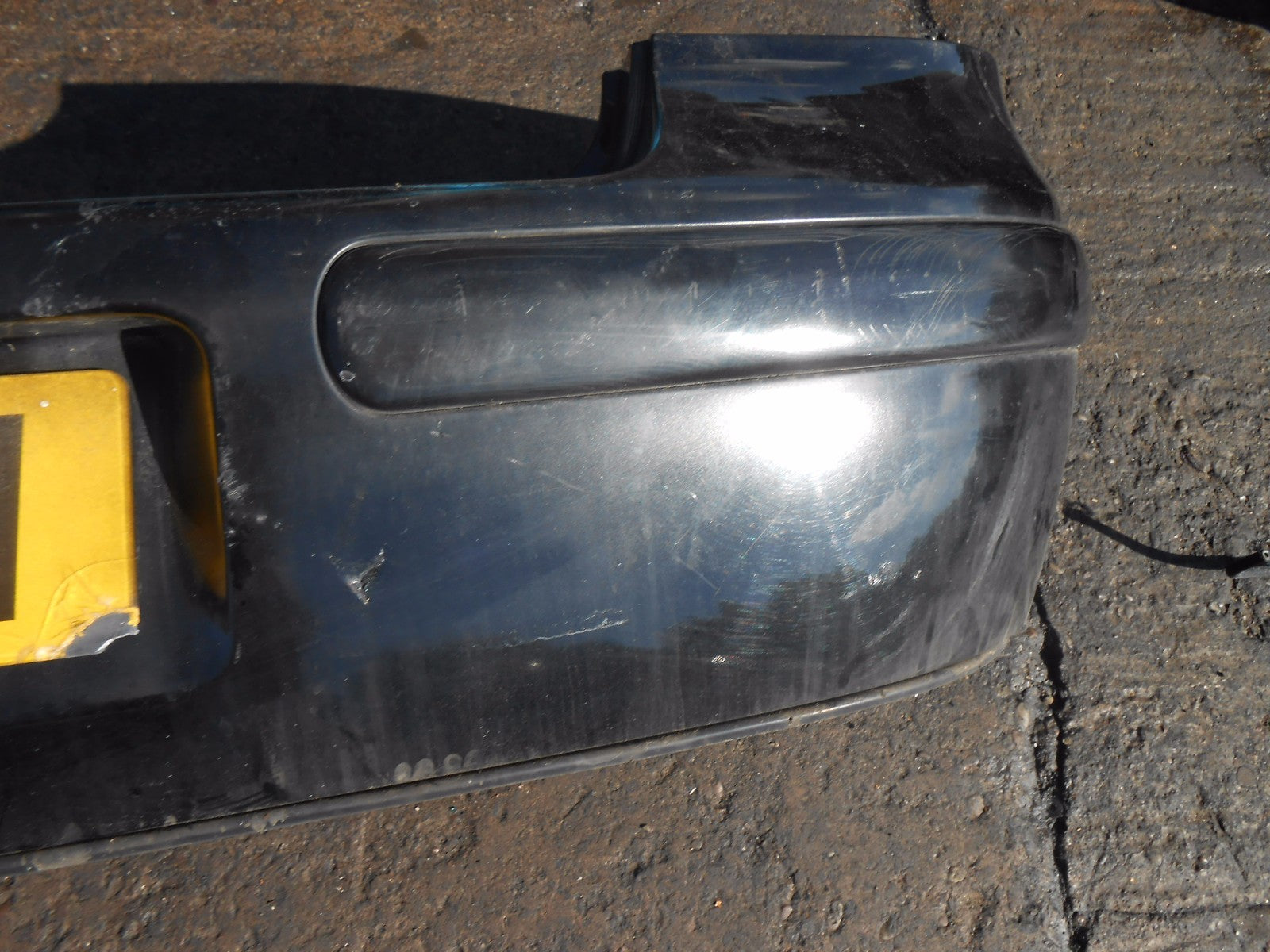 VOLKSWAGEN VW GOLF MK4 2000 COMPLETE REAR BUMPER BLACK