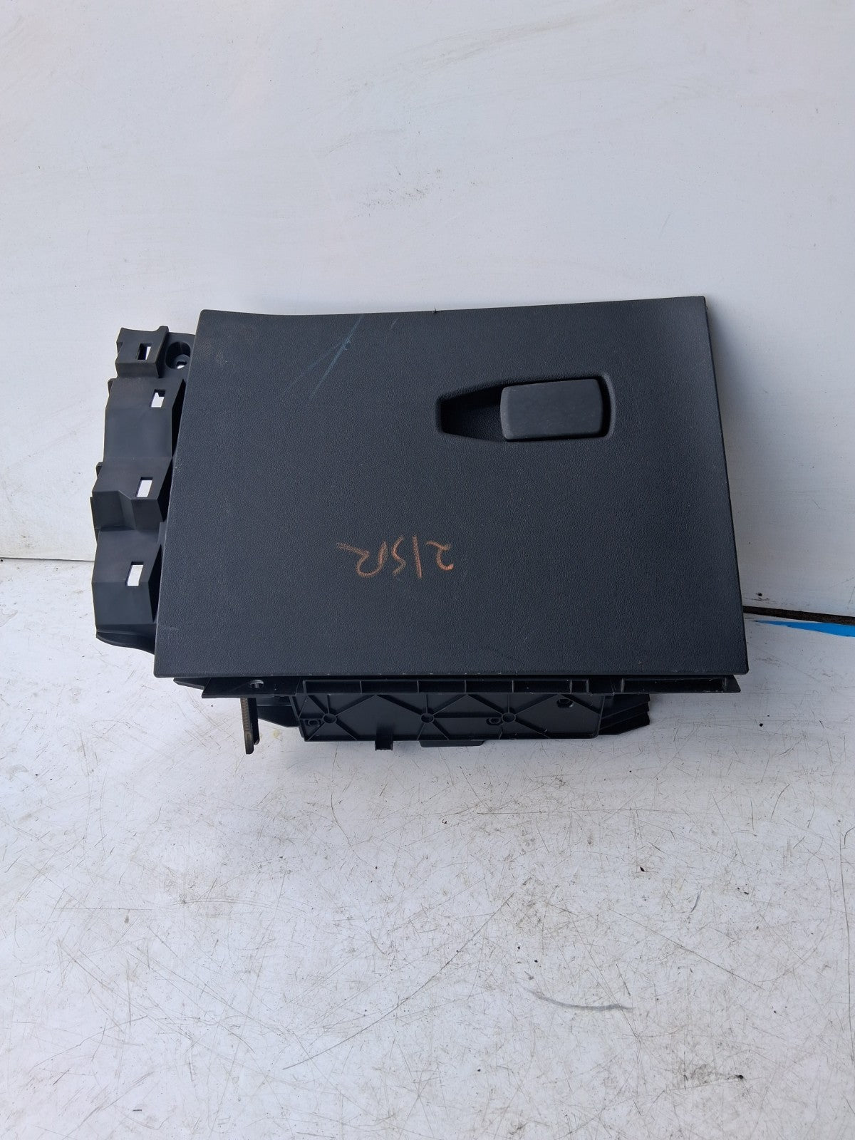 2024 BMW 2 SERIES GLOVE BOX STORAGE COMPARTMENT 7937982