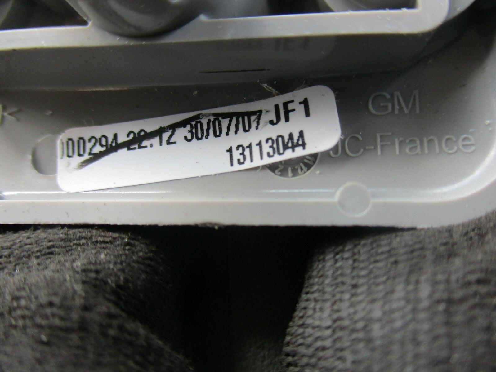 VAUXHALL ASTRA H OS NS DRIVER PASSENGER SIDE FRONT SUN VISORS 13113043 13113044
