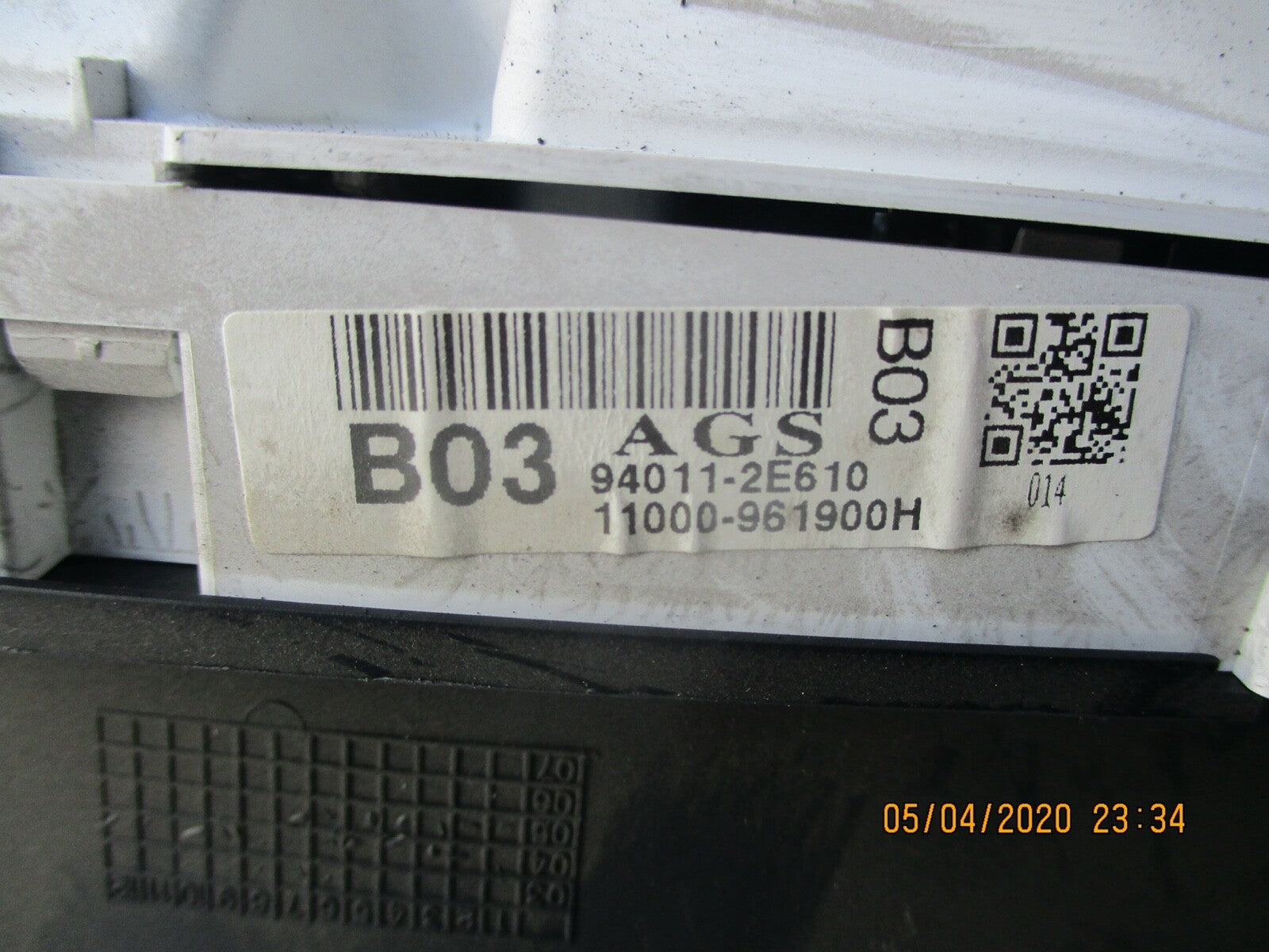 HYUNDAI TUCSON 2006 SPEEDOMETER INSTRUMENT CLUSTER 94011 2E610