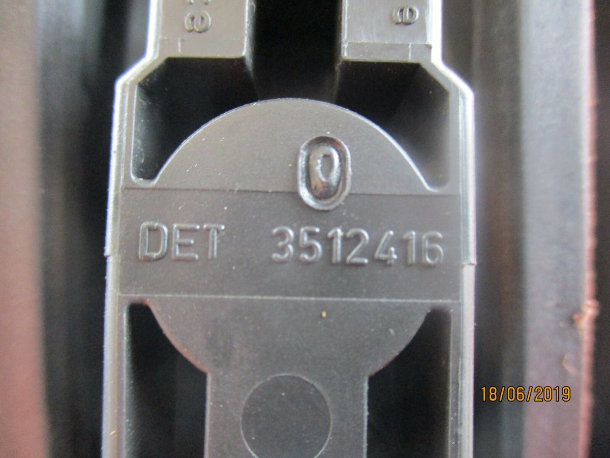 VOLVO V70 1996 PASSENGER NEAR SIDE REAR LIGHT NS DET 9512416