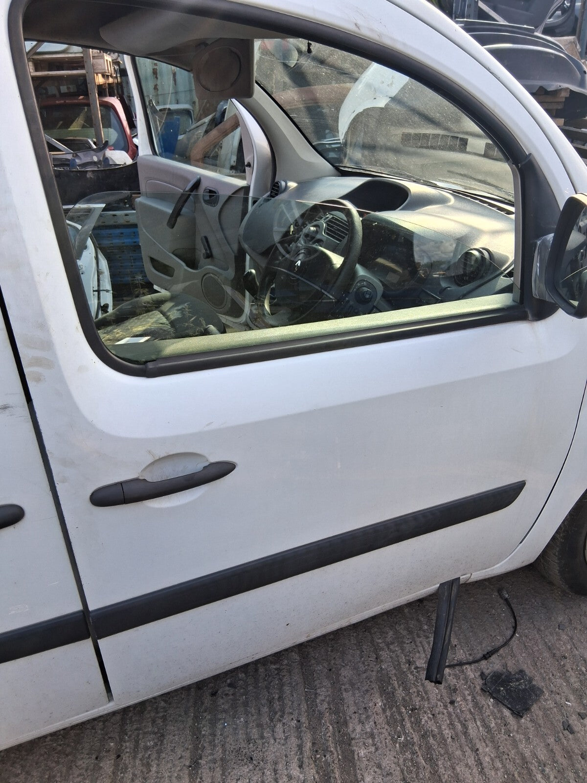 RENAULT KANGOO MK2 2010 OSF DRIVER SIDE FRONT BARE DOOR WHITE