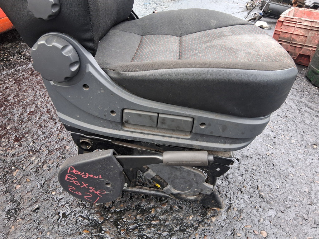 2021 PEUGEOT BOXER MK3 OSF DRIVER SIDE FRONT RIGHT COMPLETE FABRIC SEAT & BASE