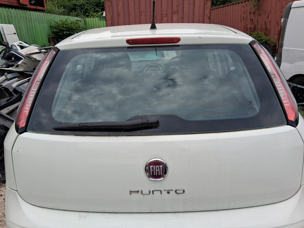 2014 FIAT PUNTO FACELIFT MK3 COMPLETE BOOTLID TAILGATE WHITE