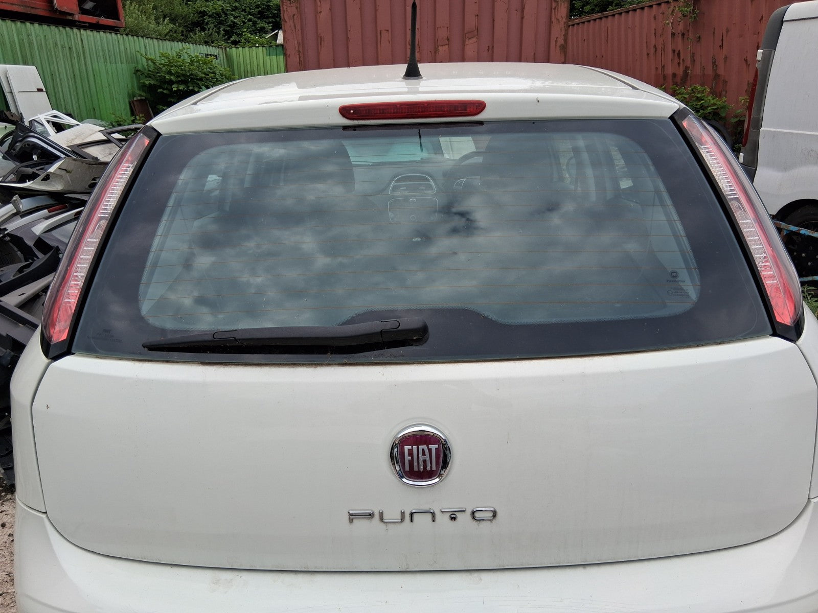 2014 FIAT PUNTO FACELIFT MK3 COMPLETE BOOTLID TAILGATE WHITE