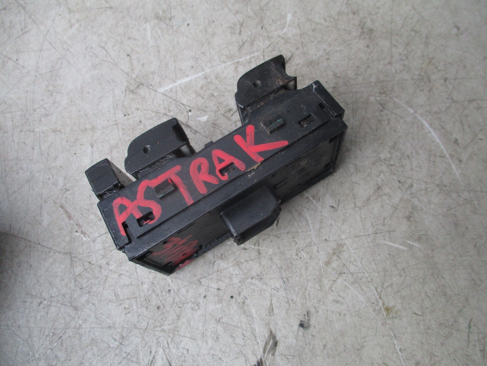 VAUXHALL ASTRA K 2017 OSF DRIVER SIDE FRONT WINDOW CONTROL SWITCH 13408460