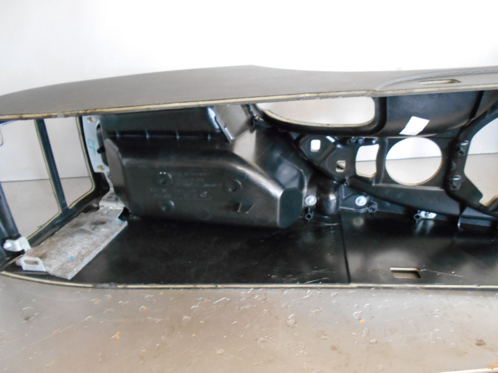 BMW 520D E61 2005 CENTRE CONSOLE BLACK 727584