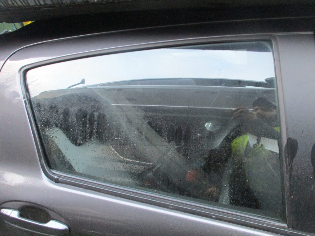 TOYOTA YARIS MK3 2018 OSR DRIVER SIDE REAR DOOR WINDOW GLASS