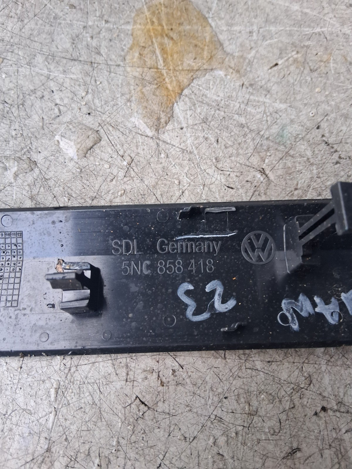 2023 VOLKSWAGEN TIGUAN DASHBOARD INSTRUMENT TRIM PANEL 5NC858418