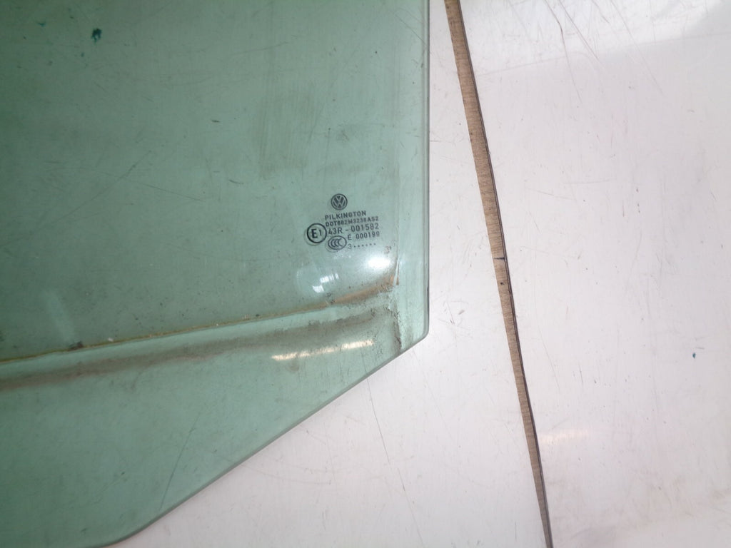 VW VOLKSWAGEN TOURAN 2012 NSF PASSENGER SIDE FRONT DOOR WINDOW GLASS