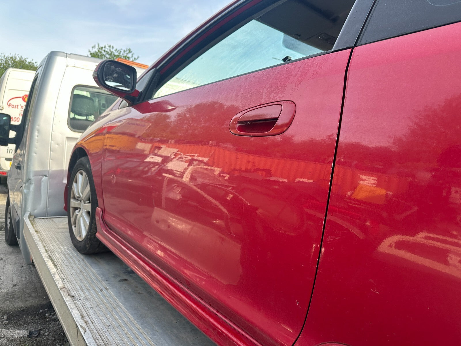 2005 HONDA CIVIC MK7 3 DOOR NS PASSENGER SIDE FRONT DOOR COMPLETE RED R81
