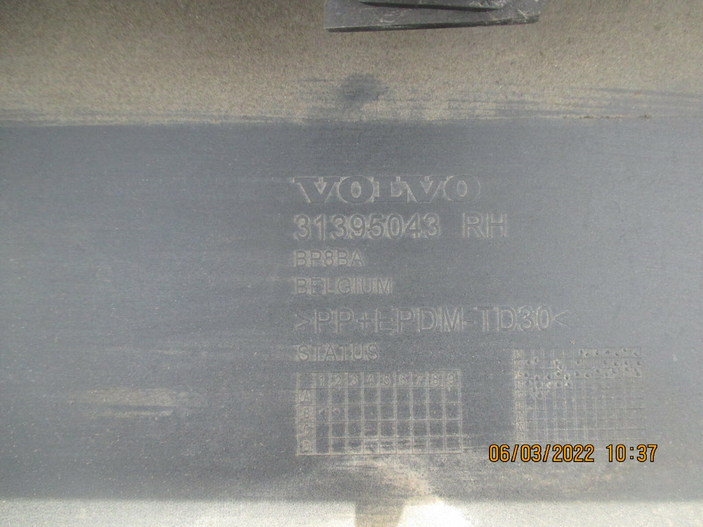 VOLVO V40 2012-2019 OS DRIVER SIDE SKIRT COVER 31395043