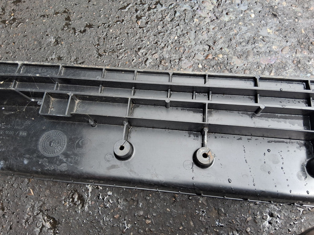 2020 MERCEDES BENZ SPRINTER NS PASSENGER SIDE SLIDING DOOR STEP TRIM A9106860500