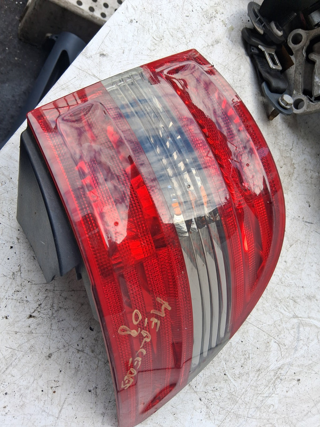 2008 MERCEDES B CLASS W245 NSR PASSENGER SIDE REAR OUTER TAIL LIGHT A1698202564