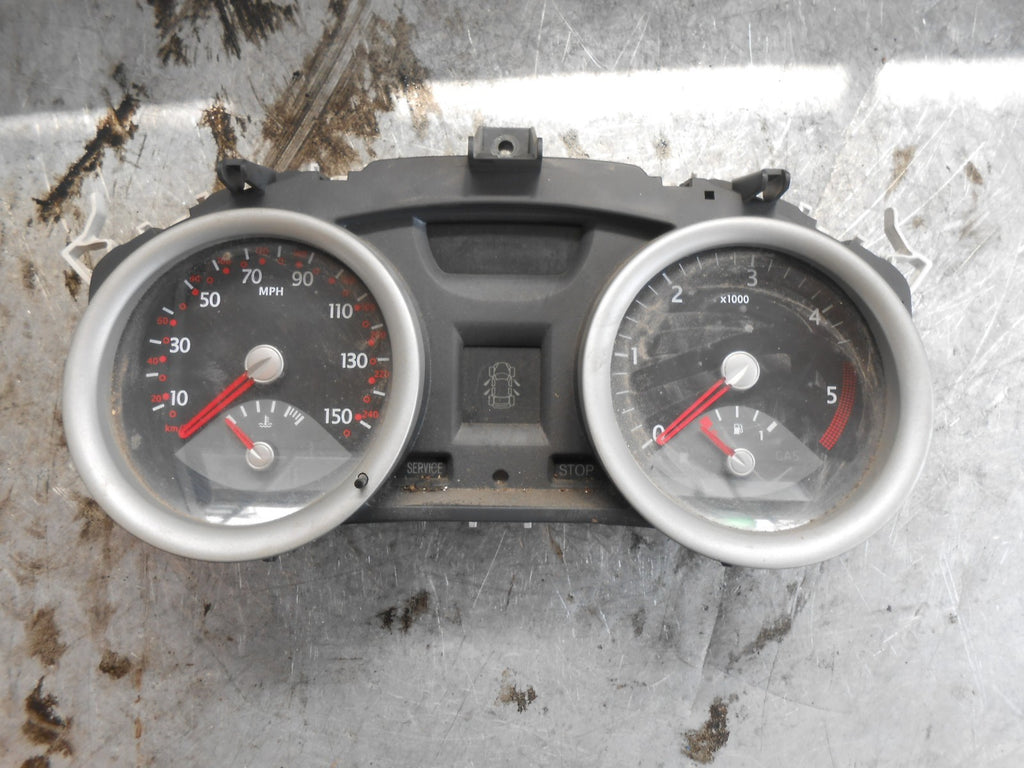 RENAULT MEGANE MK2 2005 1.9 DCI CLOCKS SPEEDO INSTRUMENT CLUSTER  8200399699
