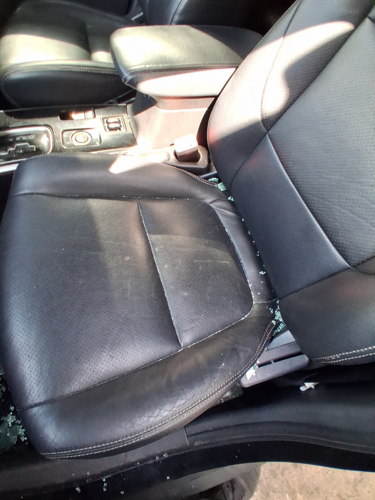 2018 MITSUBISHI OUTLANDER MK3 NSF PASSENGER SIDE FRONT LEATHER COMPLETE SEAT