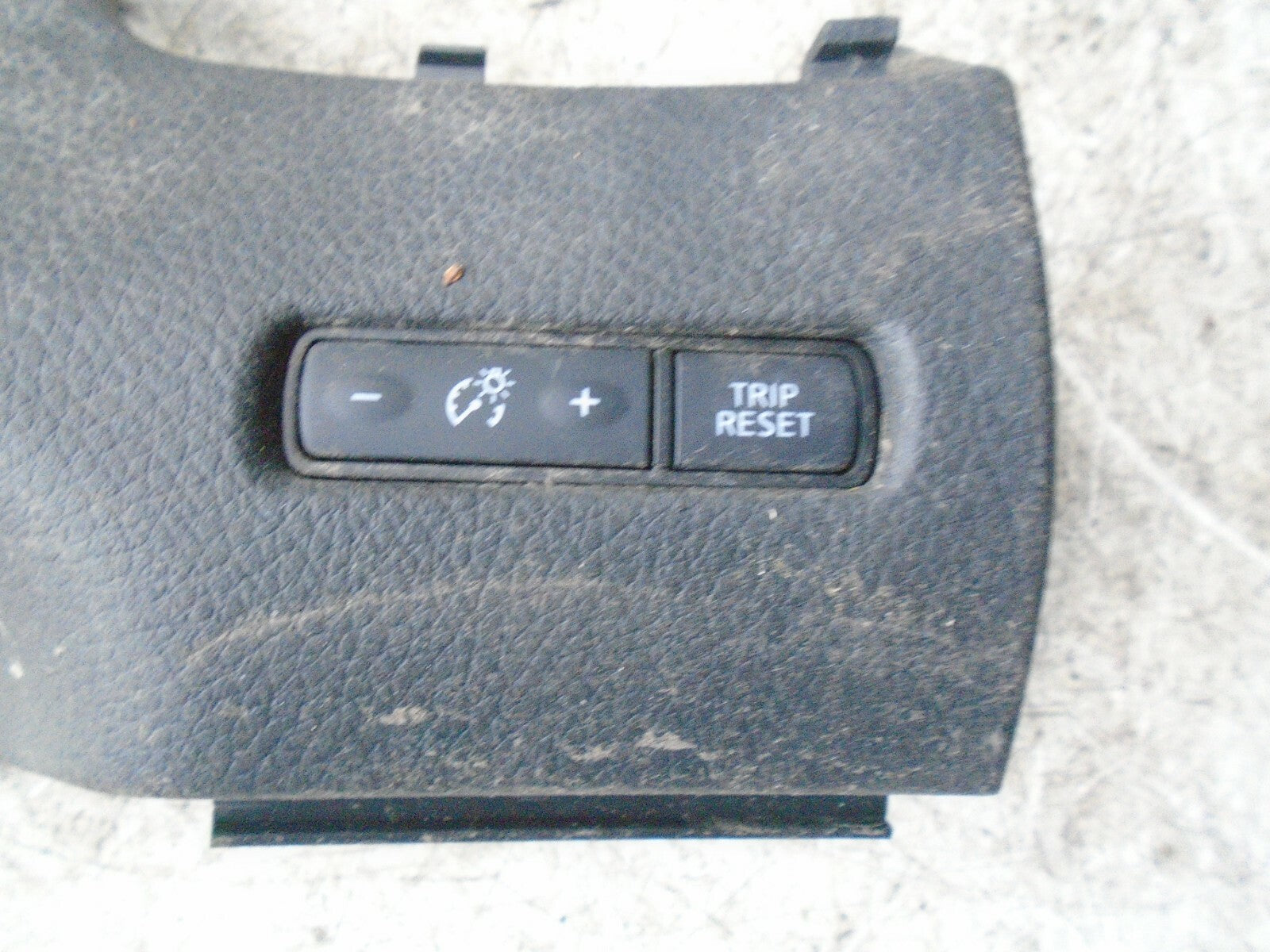 NISSAN QASHQAI J11 MK2 2019 DIMMER SWITCH PANEL SURROUND TRIM 684104EA1A