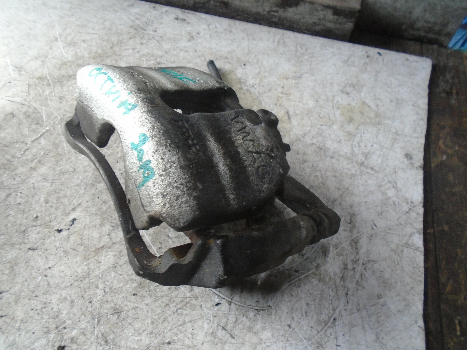 SKODA OCTAVIA 2019 MK3 1.5 PETROL OS DRIVER SIDE FRONT BRAKE CALIPER