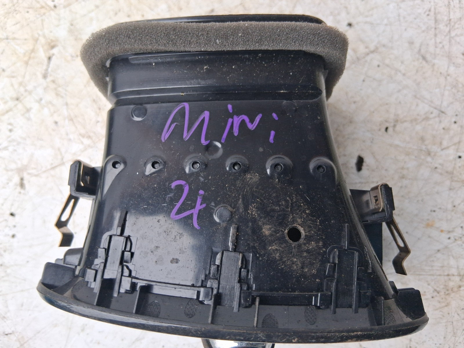 2021 BMW MINI COUNTRYMAN F60 FRONT DASHBOARD NS PASSENGER SIDE AIR VENT 9332764