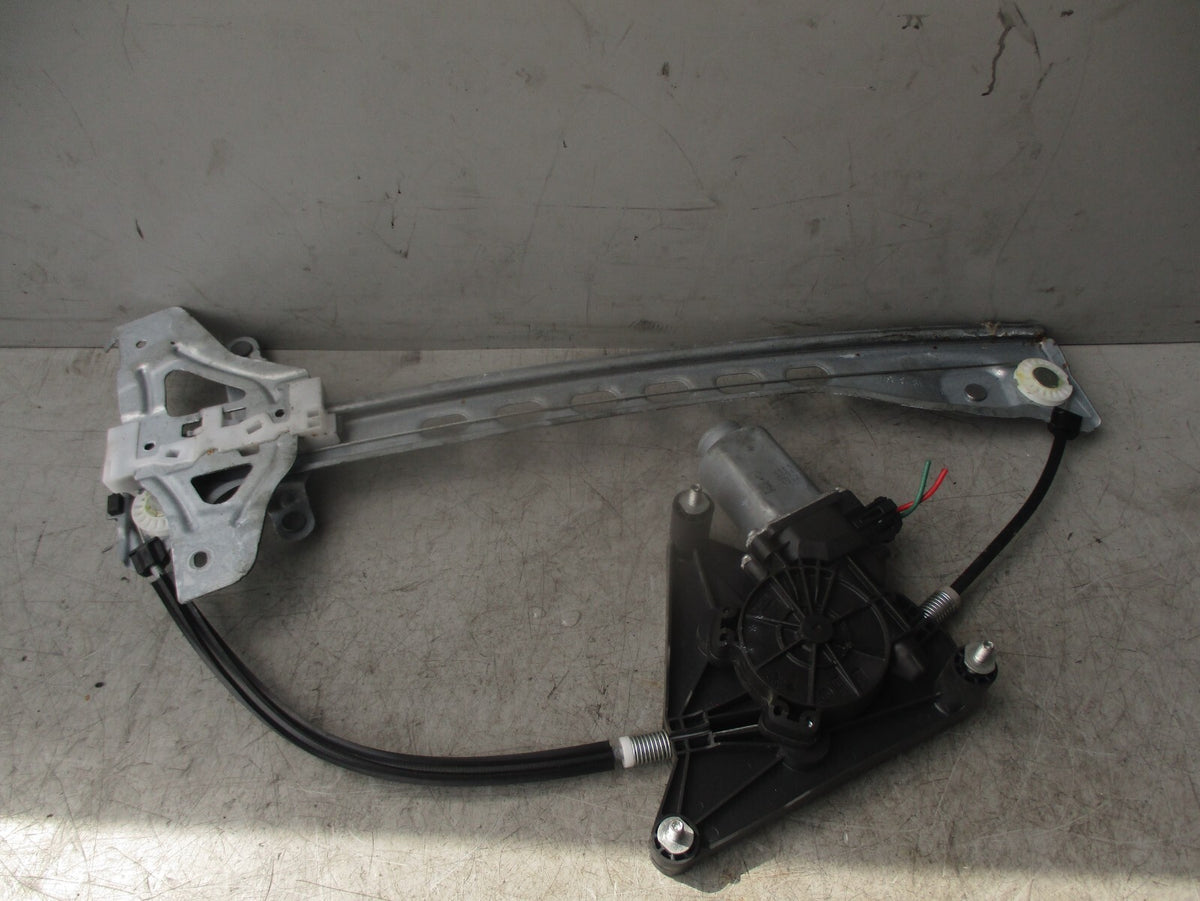 2019 TOYOTA AYGO MK2 NSF PASSENGER SIDE FRONT WINDOW MOTOR REGULATOR 698200H031