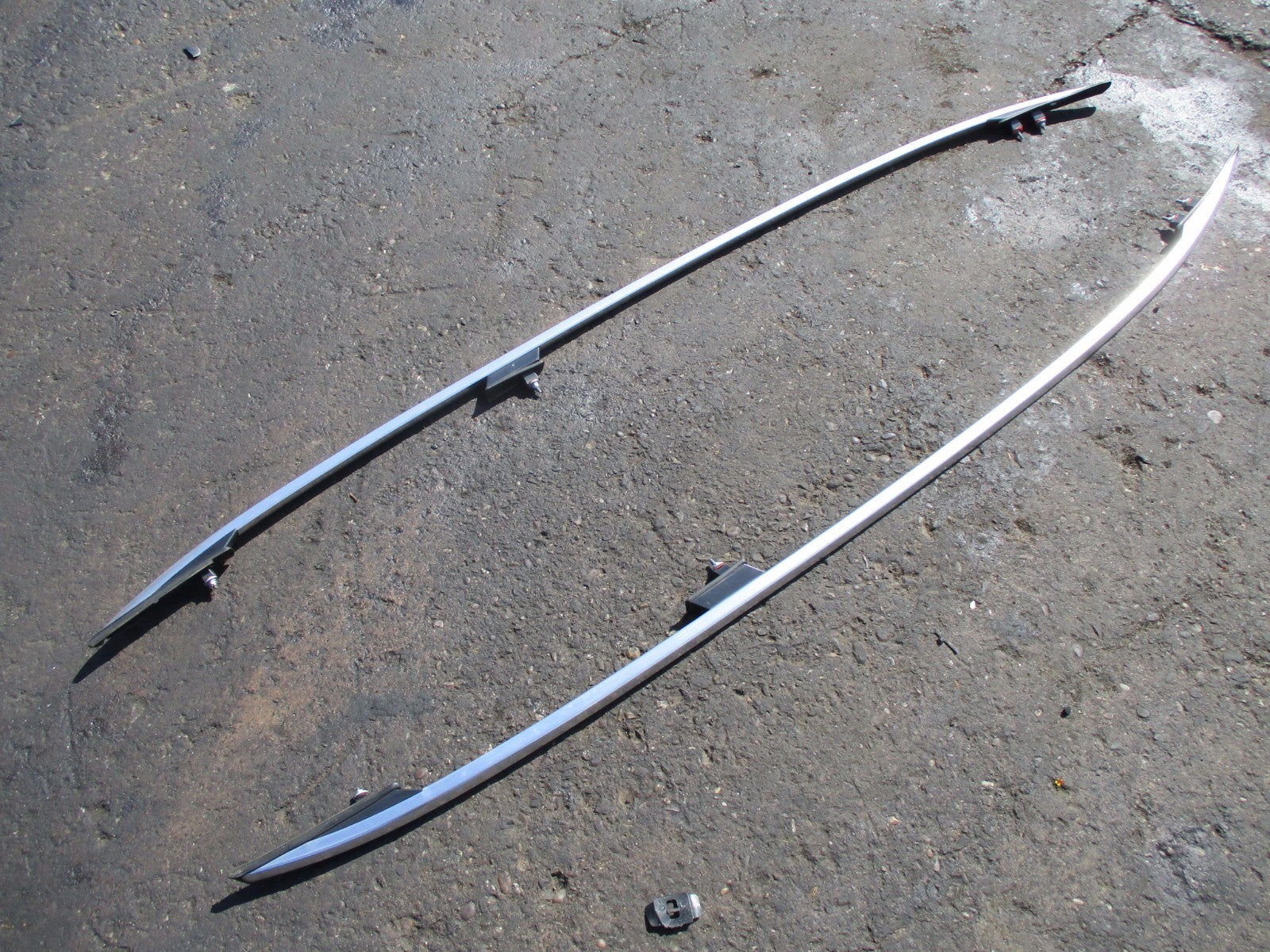 MERCEDES C CLASS S204 2013 ESTATE 2 CHROME ROOF BARS RAILS 2048900393 2048900493