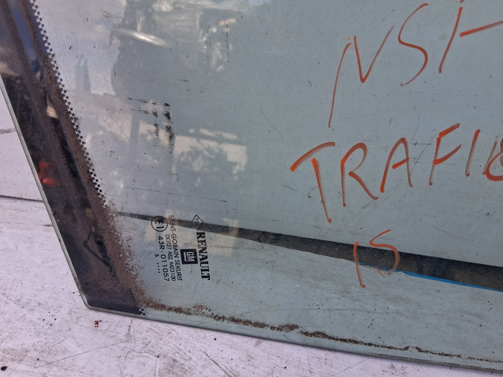 2015 RENAULT TRAFIC B X82 MK2 NSF PASSENGER SIDE FRONT LEFT QUARTER WINDOW GLASS