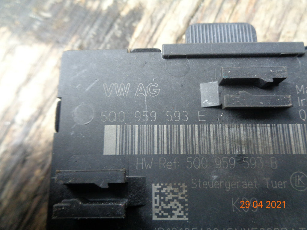 VW VOLKSWAGEN PASSAT 2018 DOOR CONTROL ECU MODULE UNIT 5Q0959953E