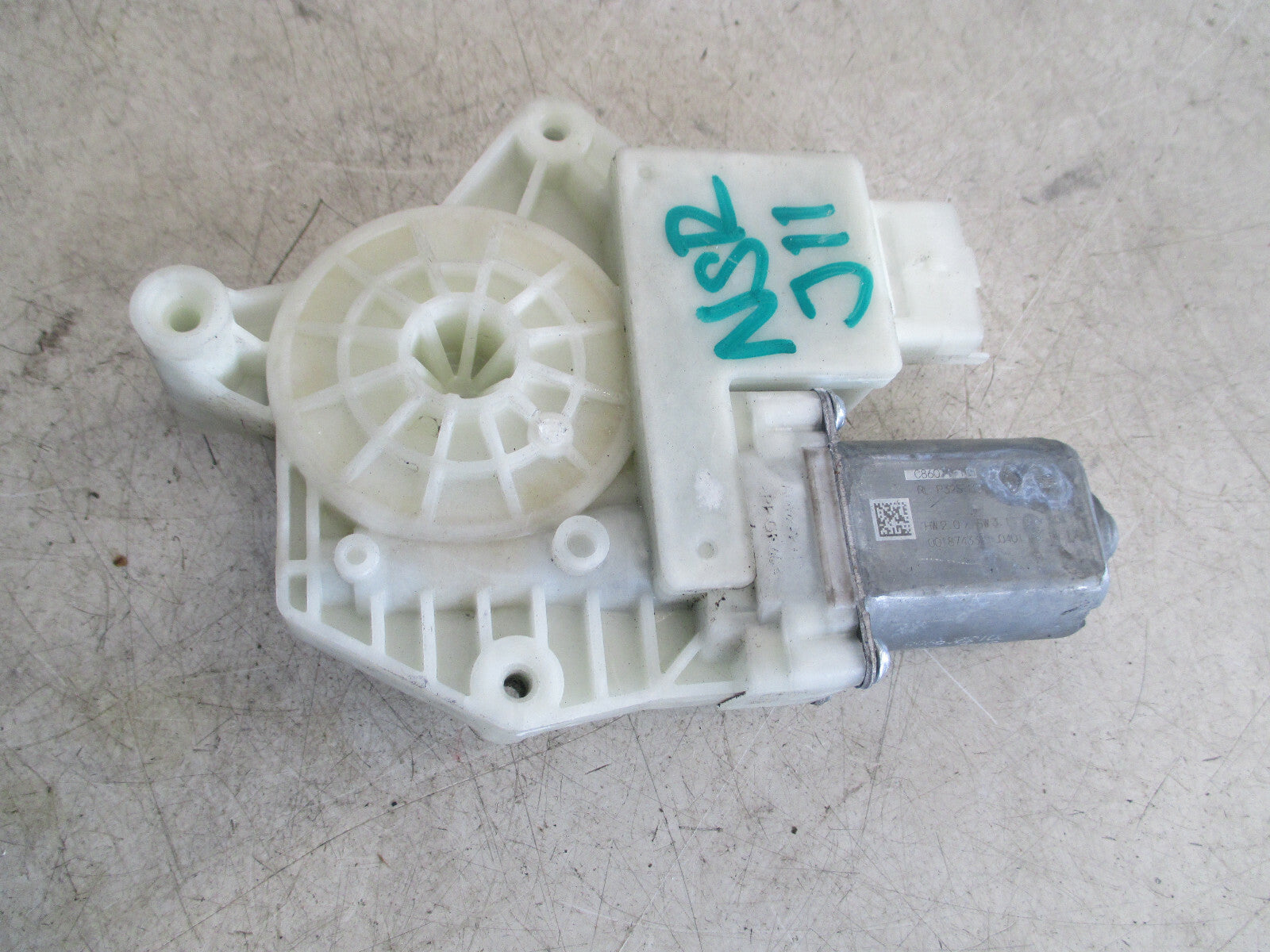 NISSAN QASHQAI J11 2017 MK2 NSR PASSENGER REAR WINDOW MOTOR ONLY