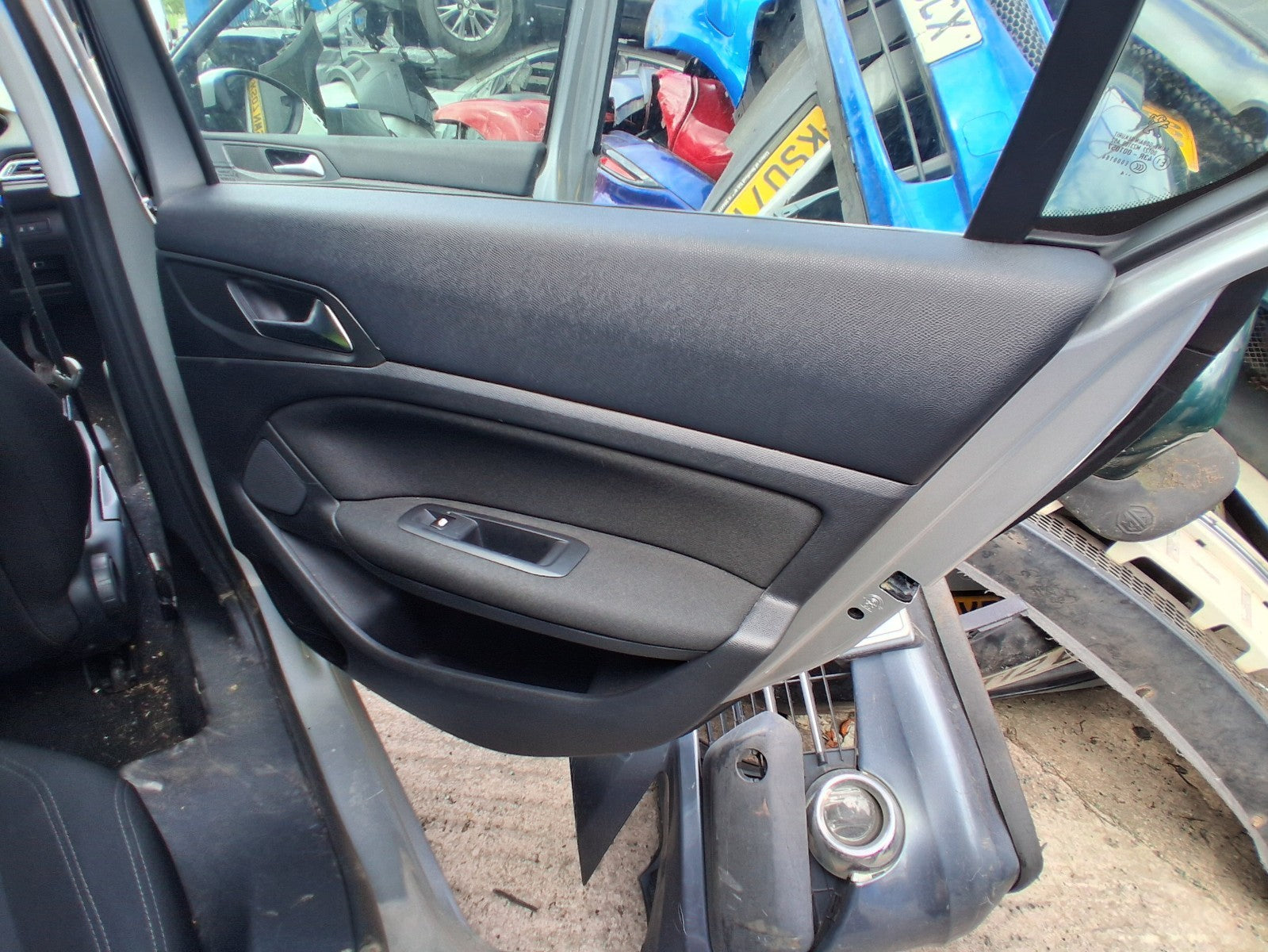 2014 PEUGEOT 308 MK2 HATCH OSR DRIVER SIDE REAR DOOR CARD PANEL