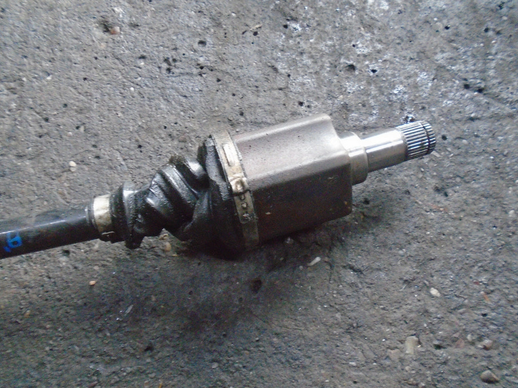 AUDI A1 8X 2015 1.4 TFSI NS PASSENGER SIDE DRIVESHAFT DAMAGED 6C0407271