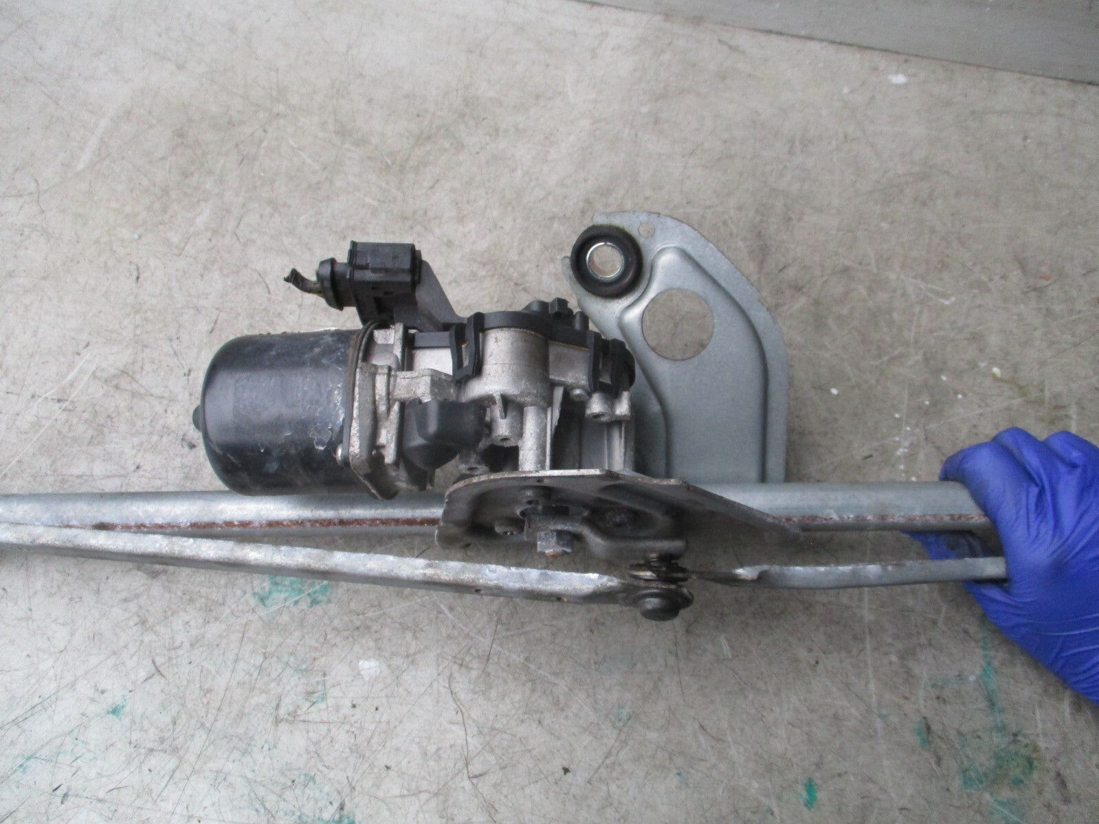 2010 MINI COOPER FRONT WIPER MOTOR & LINKAGE 53555304