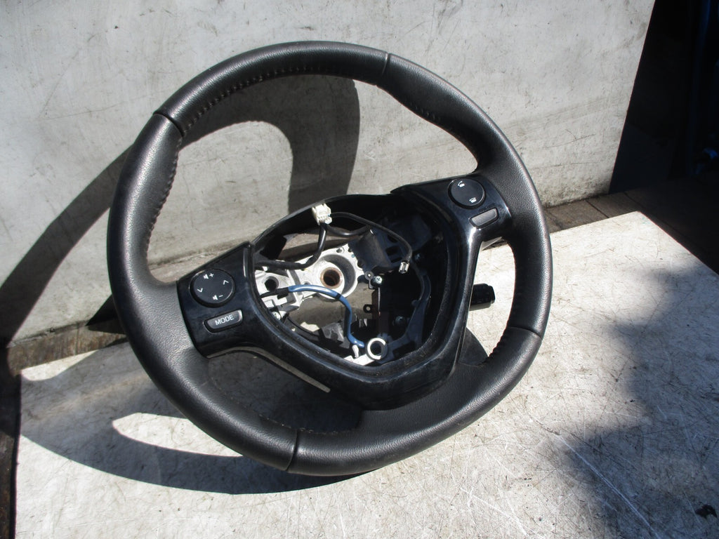 TOYOTA AYGO MK2 2016 3 SPOKE MULTIFUNCTION STEERING WHEEL