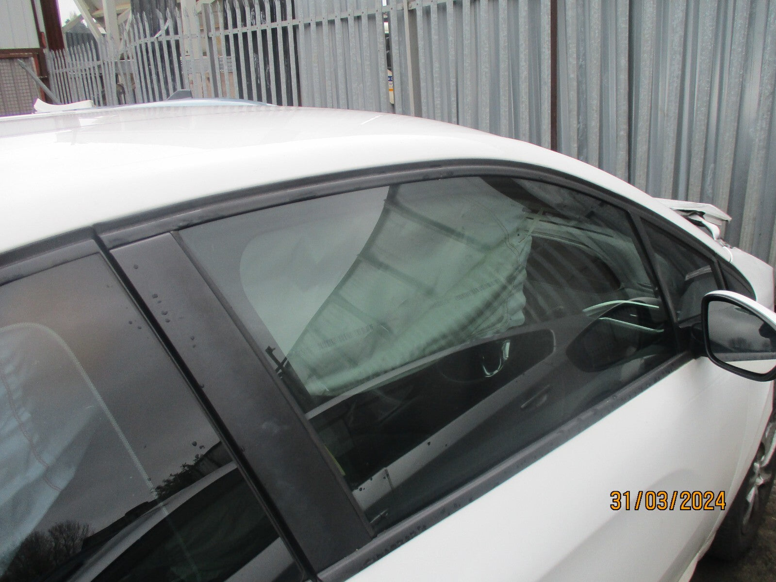 PEUGEOT 208 2016 3 DOOR OS DRIVER SIDE DOOR WINDOW GLASS ONLY