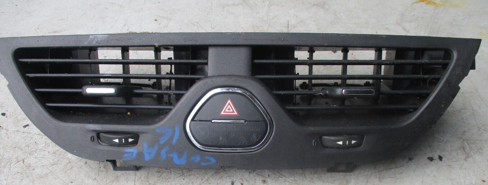 VAUXHALL CORSA E 2016 DASHBOARD CENTRE AIR VENT 464000934